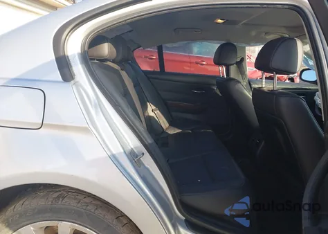 2011 BMW 328I xDrive z USA, uszkodzony, nr VIN WBAPK5C50BF126465